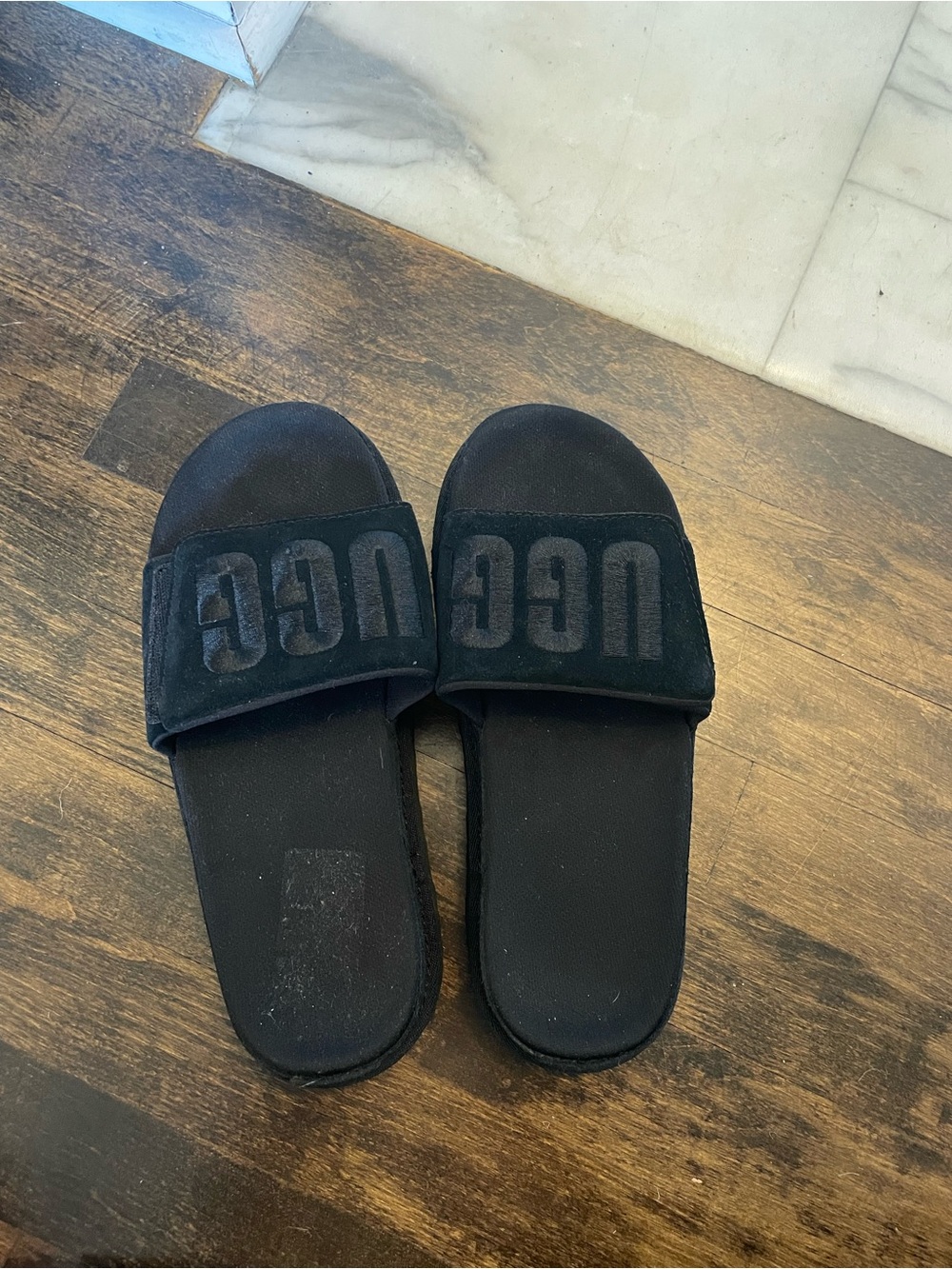 UGG women’s platform slides size 7